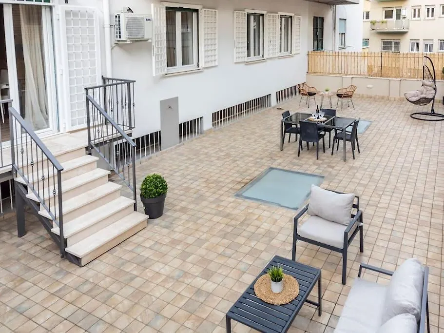 Noh Collection 2Bdr Apartment- Vatican Area Roma 0*,  Italia